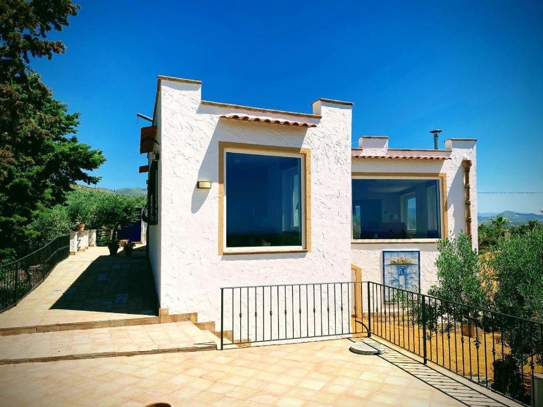 Villa Immersa In Oliveto Vista Mare Sciacca Luaran gambar